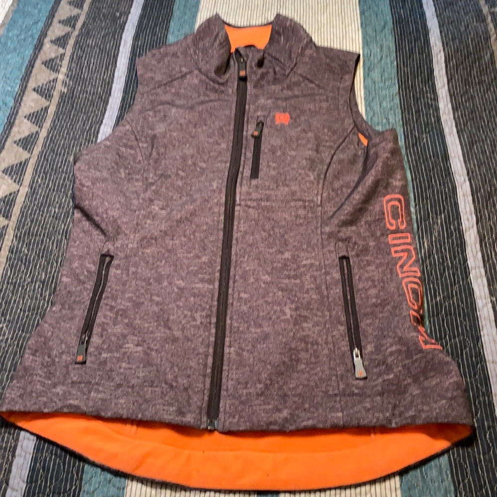 Cinch vest